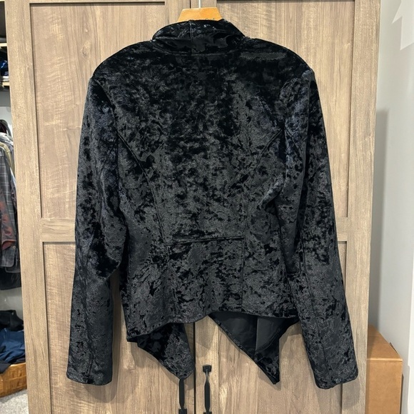 Blank NYC large Crushed Velvet Assymetrical Moto Jacket Black - Picture 2 of 9